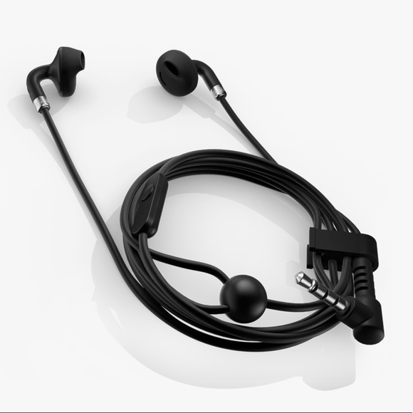 Peloton X UrbanEars Sumpan Headphones - Picture 7 of 8